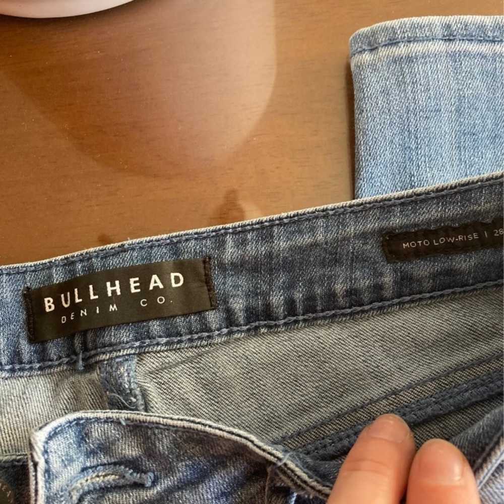 Bullhead jeans - Picture 2 of 2